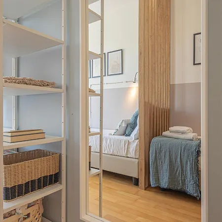 Bossanova Family - Your Glimpse Of The Appartement