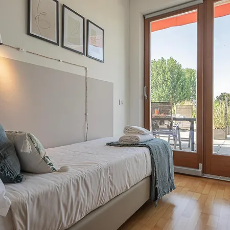 Bossanova Family - Your Glimpse Of The Appartement Sirmione